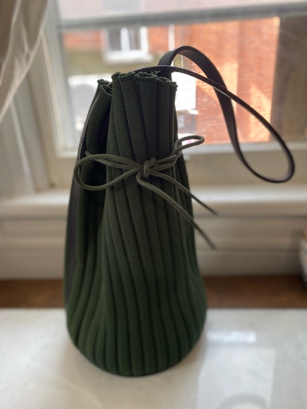 Hoi Bo Supernova GREEN large structural shoulder bag - Picture 3 of 8